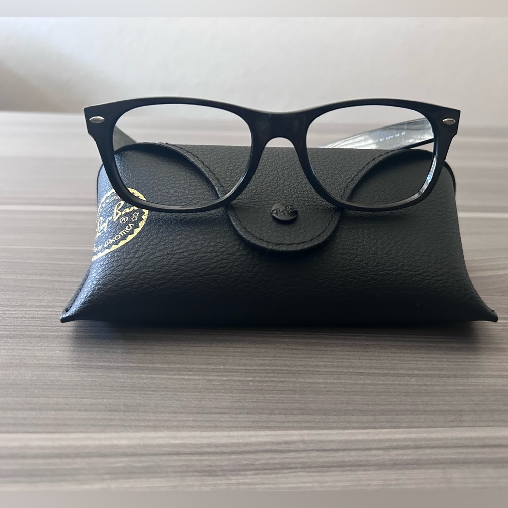 Ray Ban Eye frames with Case